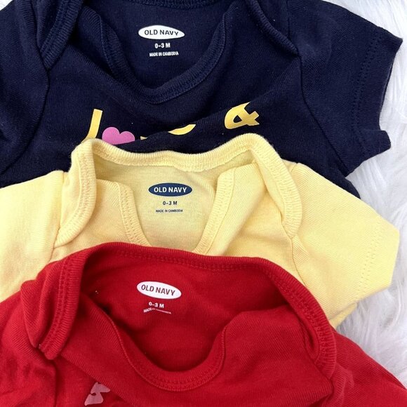 Old Navy Baby Girl 0-3 Months Bundle Bodysuits Pants Shorts - Picture 2 of 4